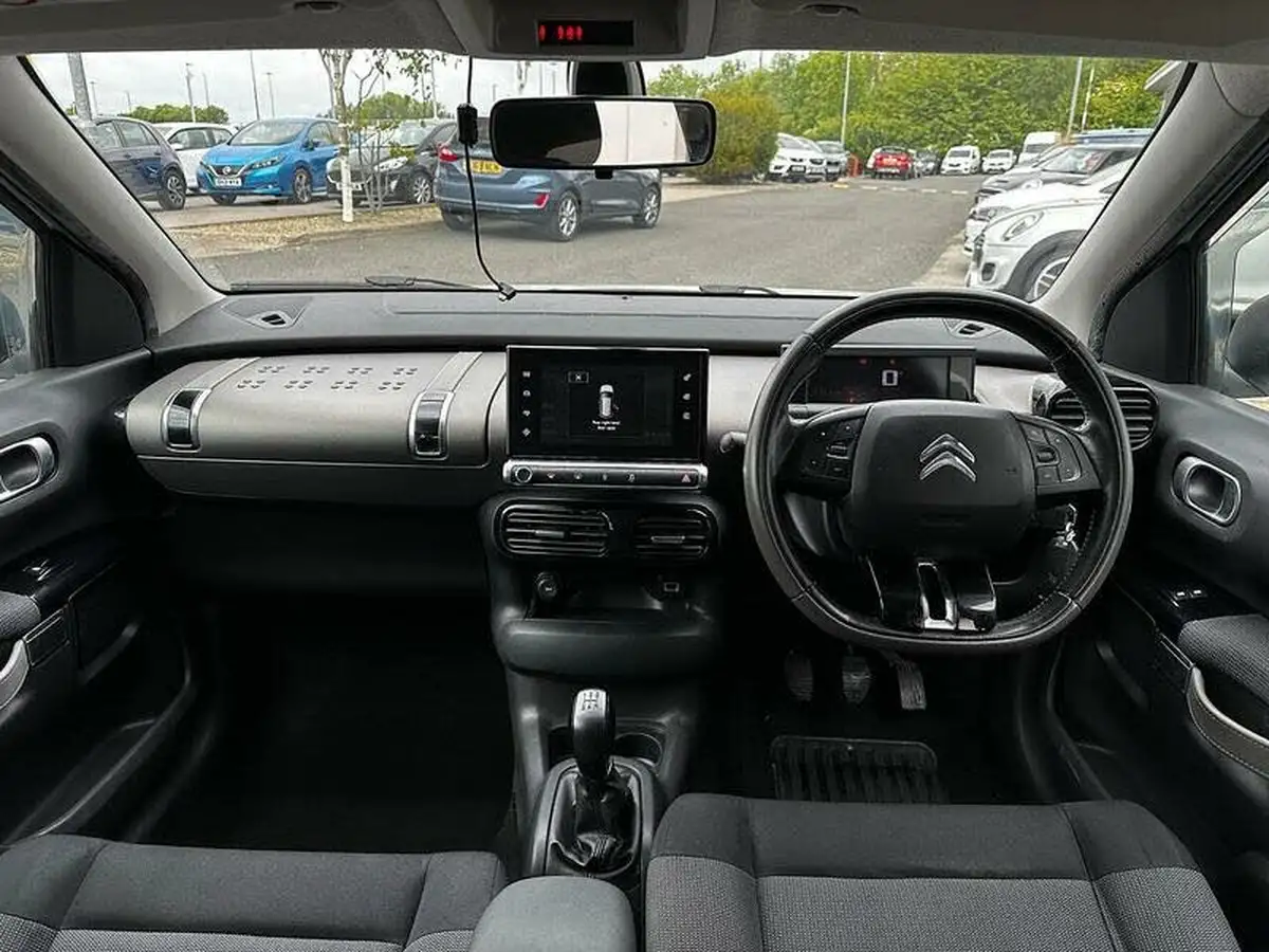 2015-citroen-c4-cactus-16bluehdi-flair-big-8