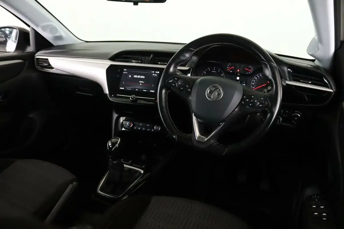 2021-vauxhall-corsa-12i-se-big-13