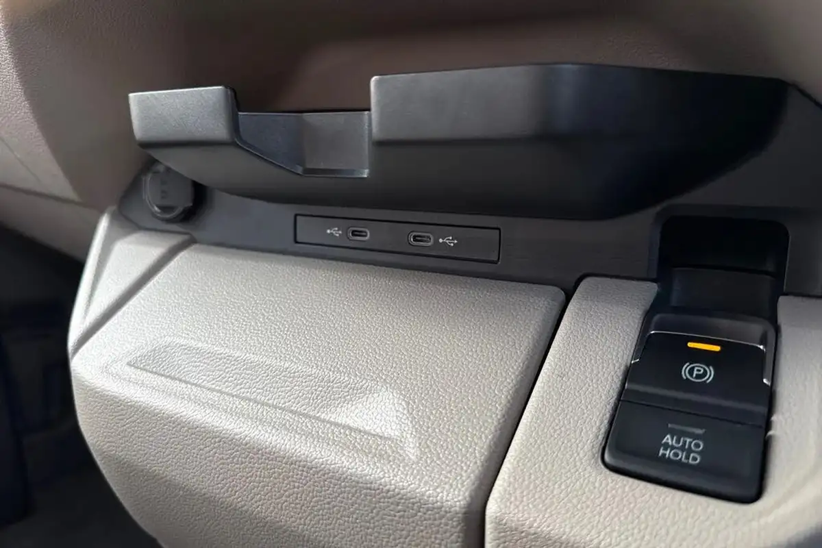 2024-volkswagen-multivan-20tdi-life-standard-big-59