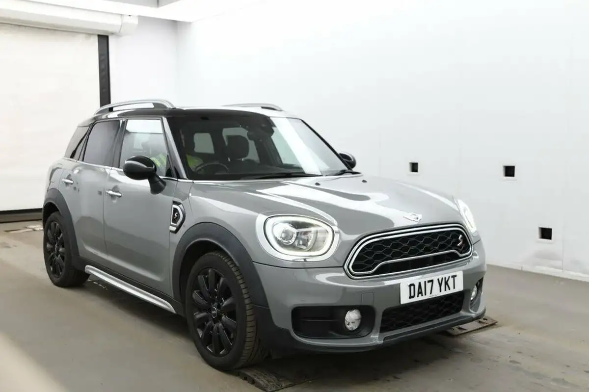 2017-mini-countryman-20-cooper-s-ss-auto-big-0