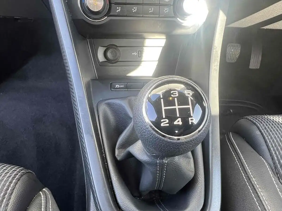 2022-mg-mg3-15-vti-tech-exclusive-nav-big-42