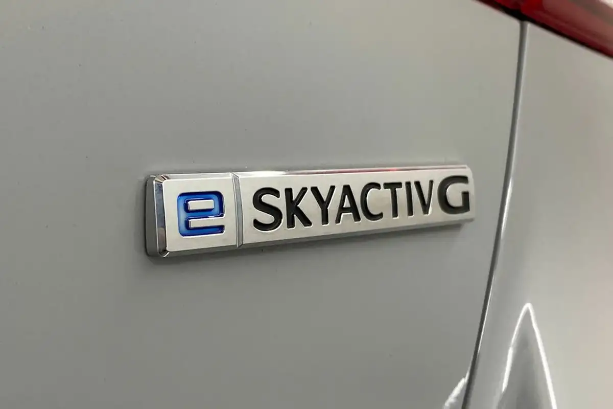 2024-mazda-mazda2-15-e-skyactiv-g-homura-aka-90ps-big-16