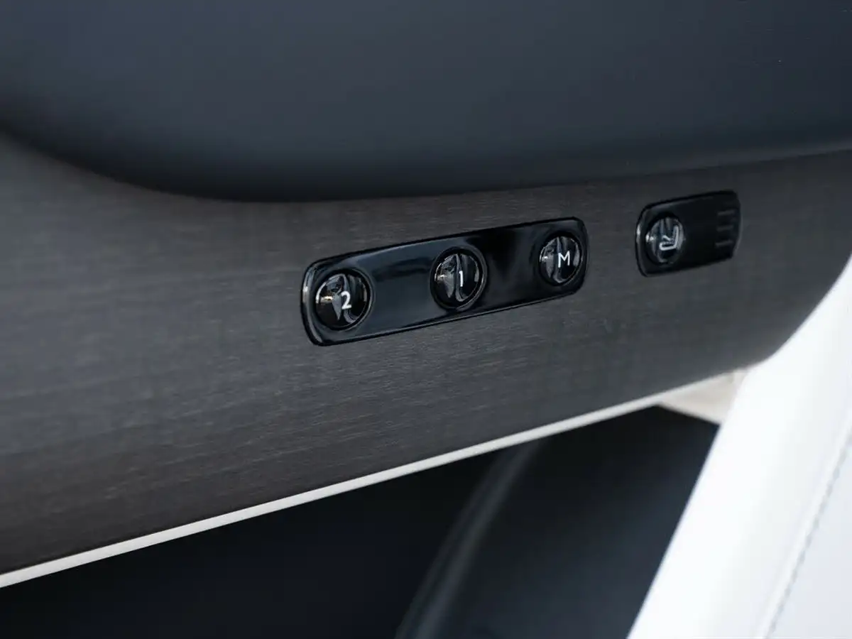 2023-rolls-royce-cullinan-675-big-23
