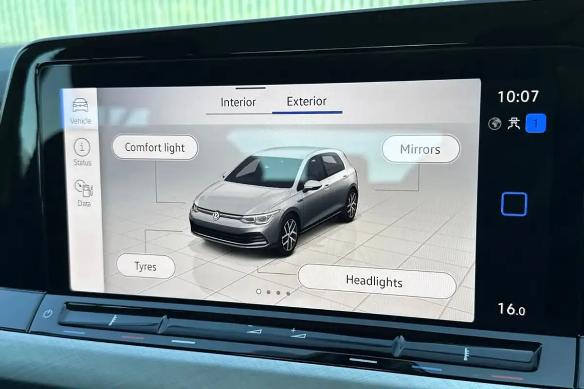 2021-volkswagen-golf-15-tsi-life-130ps-hatchback-big-49