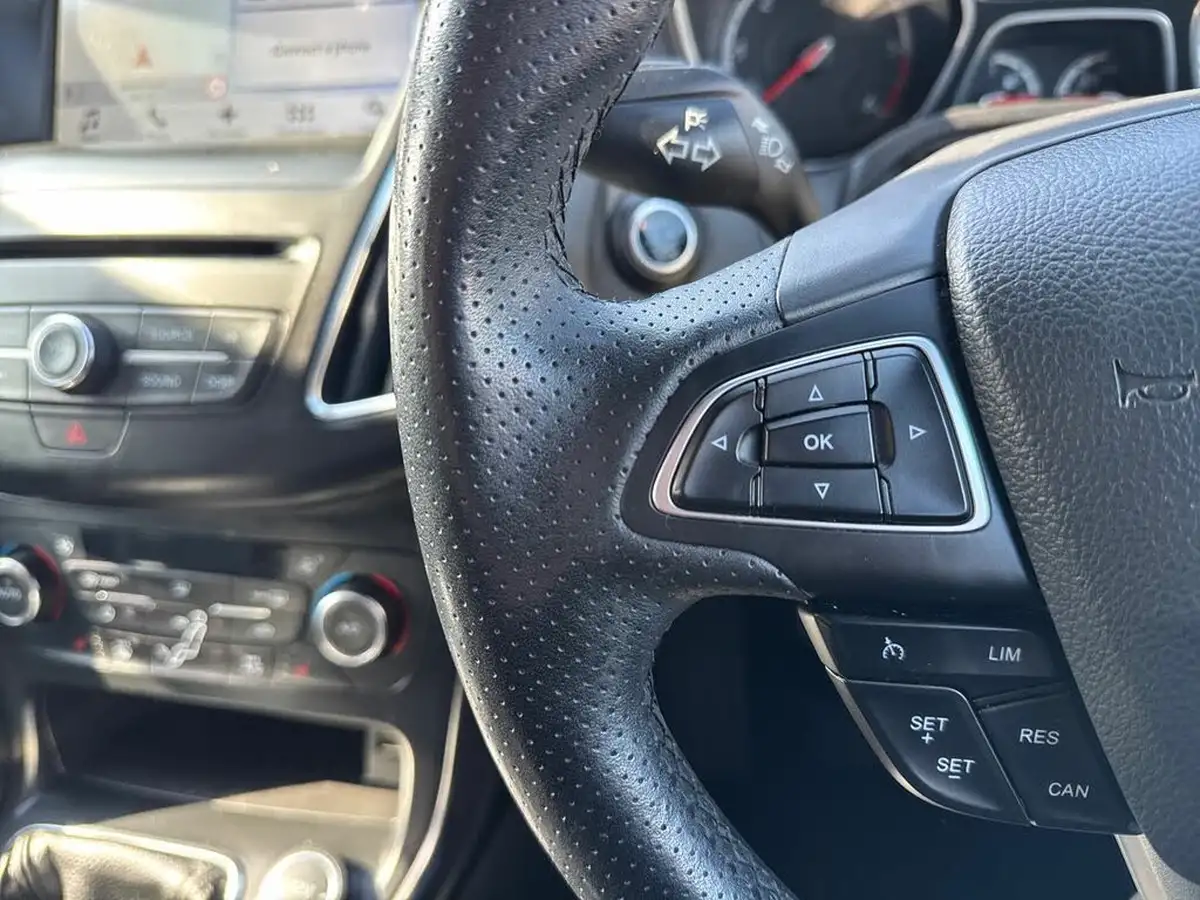 2017-ford-focus-20tdci-st3-hatchback-big-15