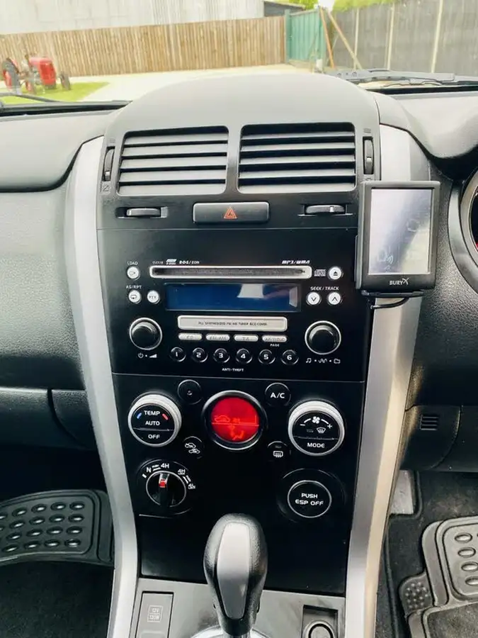2010-suzuki-grand-vitara-24-sz4-3d-auto-big-9