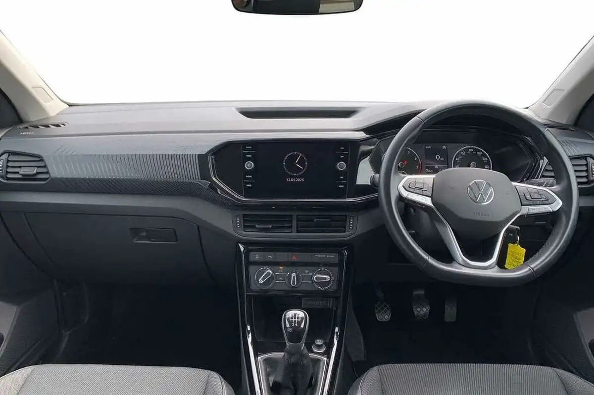 2022-volkswagen-t-cross-10-tsi-black-edition-95ps-big-9