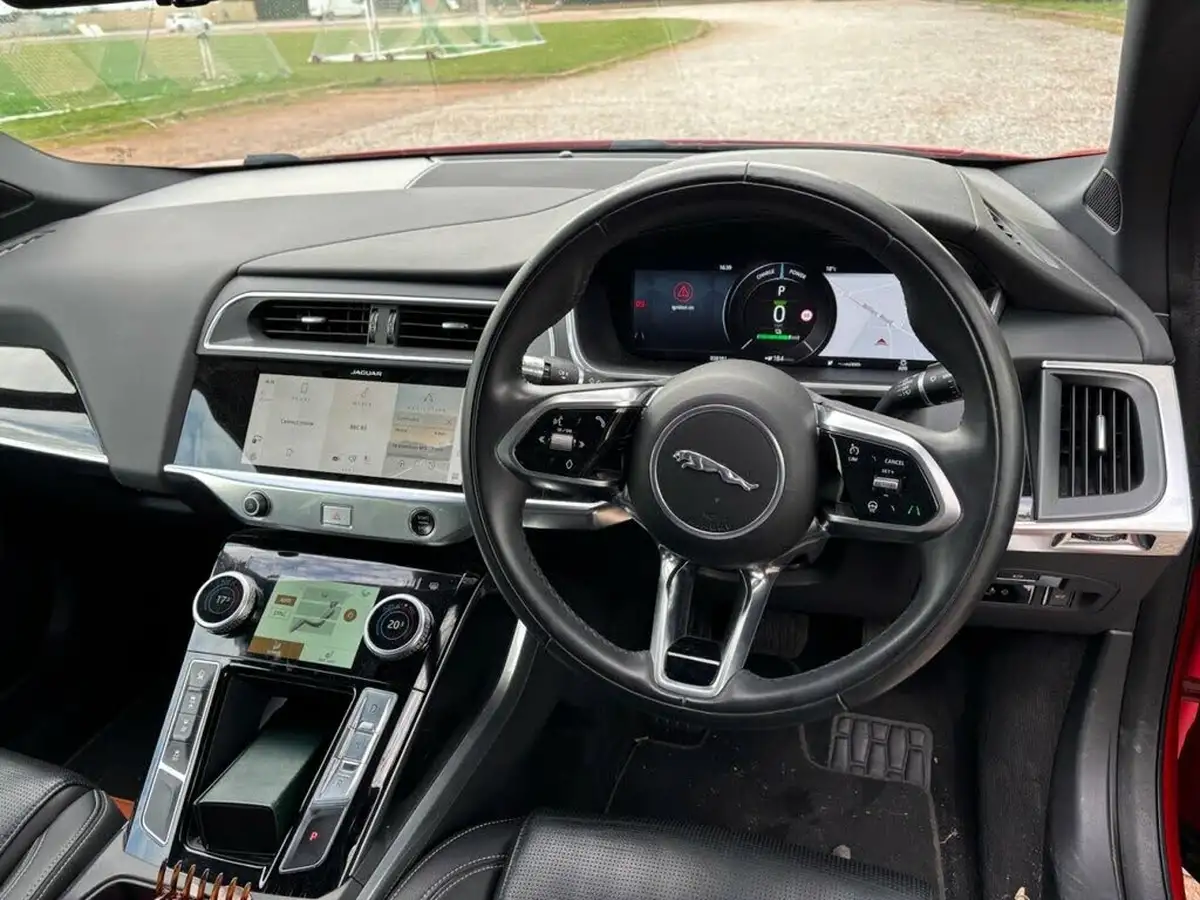 2021-jaguar-i-pace-ev400-se-big-10