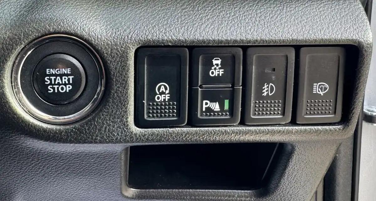 2015-suzuki-s-cross-16-ddis-sz5-big-23