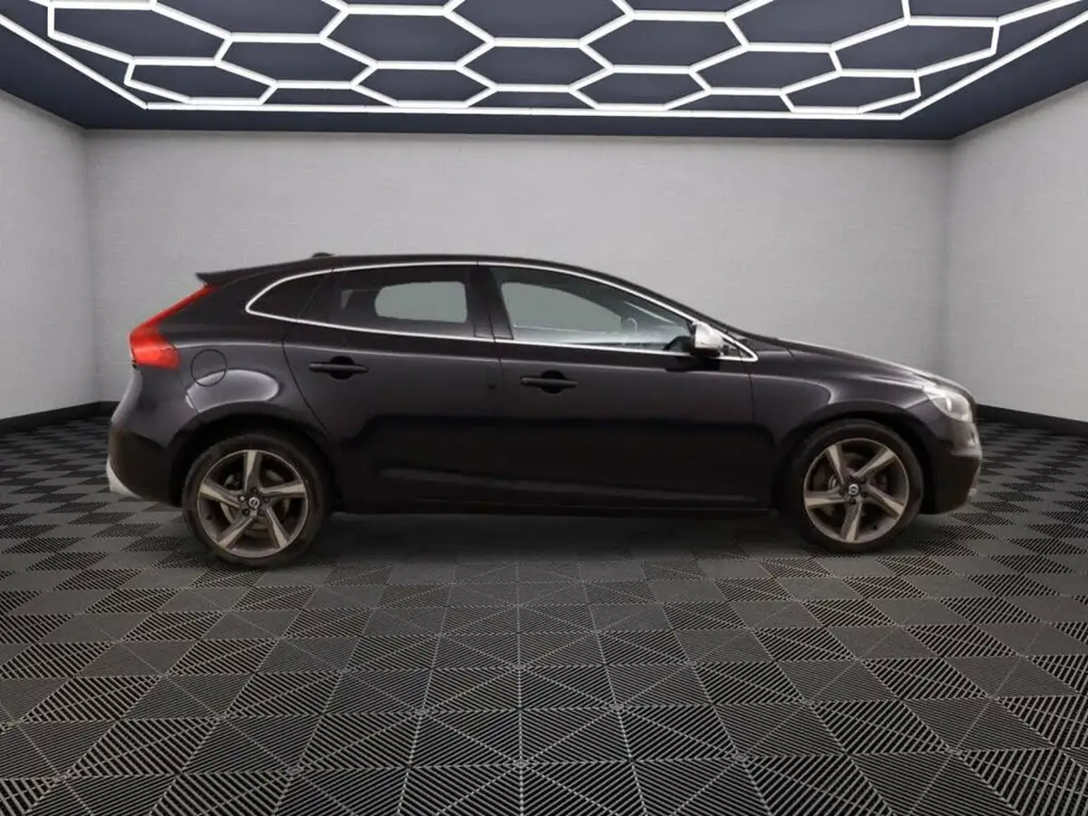 2014-volvo-v40-20td-d4-r-design-190bhp-nav-1969cc-big-6