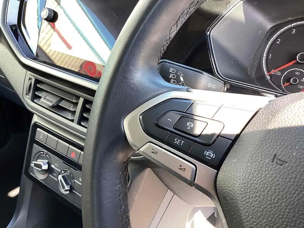 2020-volkswagen-t-cross-10-tsi-se-115ps-big-33