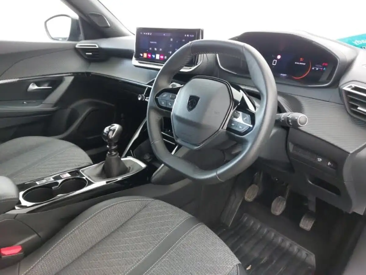 2024-peugeot-2008-suv-12-puretech-allure-130ps-big-10