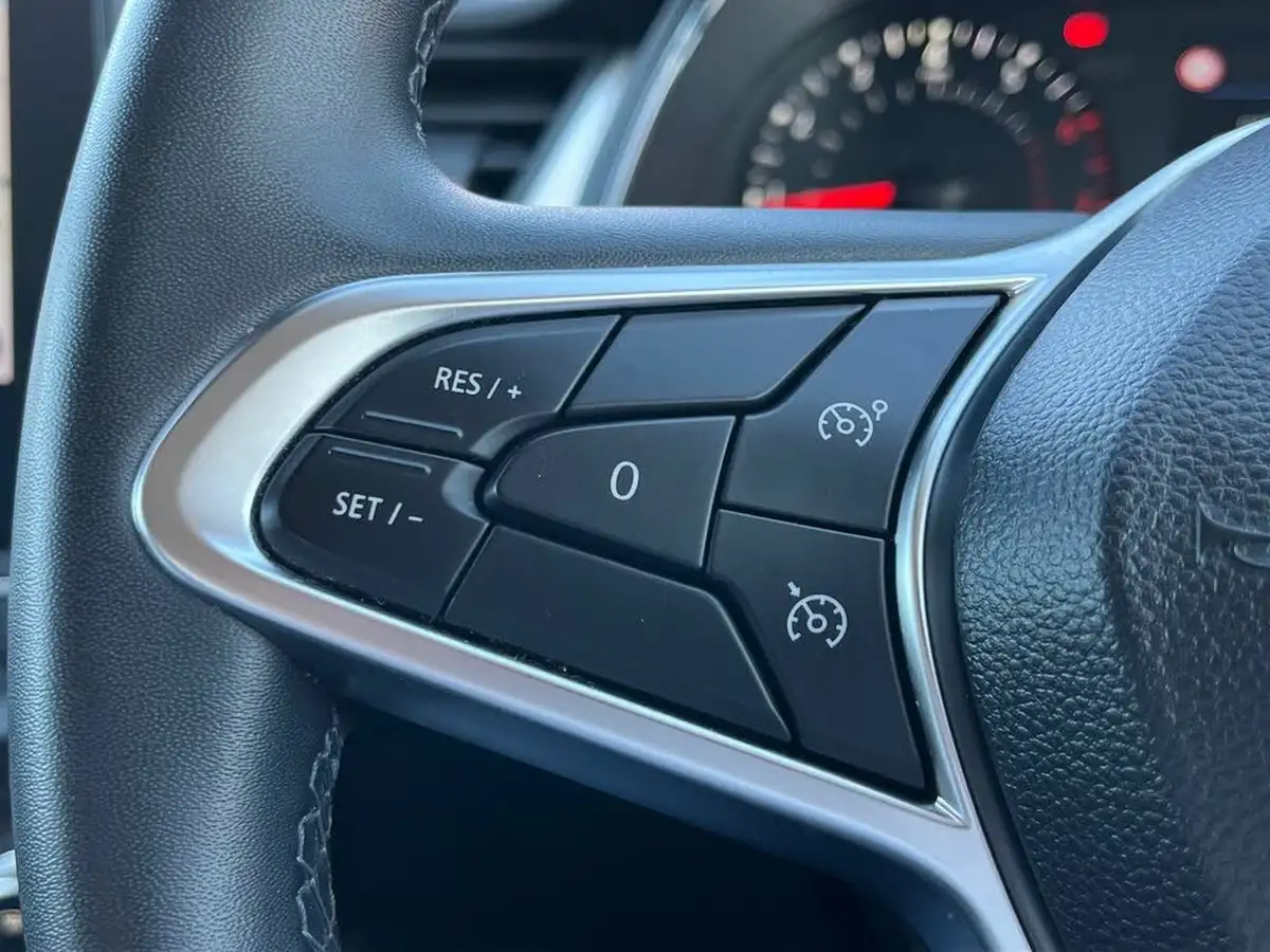 2022-renault-captur-13-tce-iconic-edition-big-23