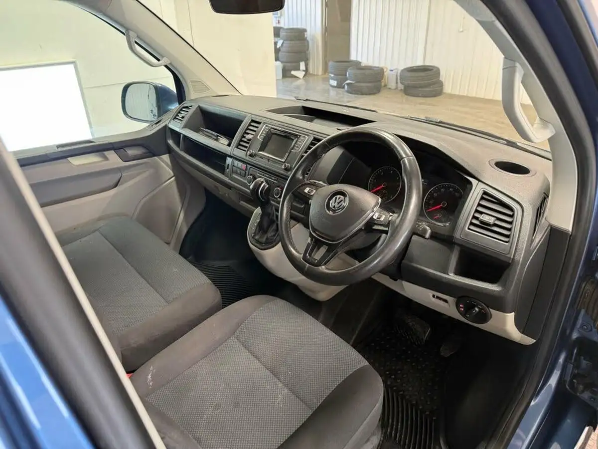 2016-volkswagen-transporter-20tdi-t28-highline-bmt-140ps-swb-dsg-big-10