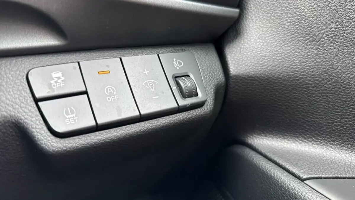 2022-kia-stonic-10-t-gdi-2-big-32