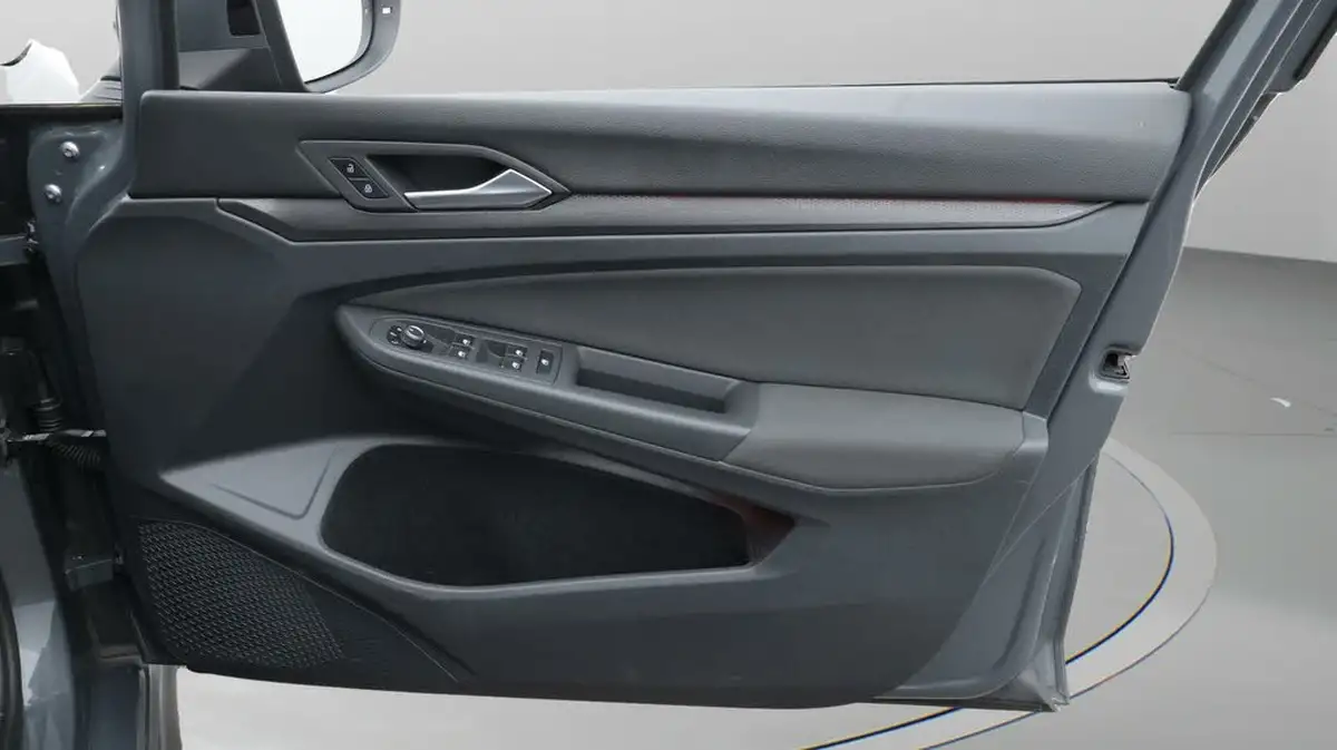 2022-volkswagen-golf-20tdi-gtd-big-15