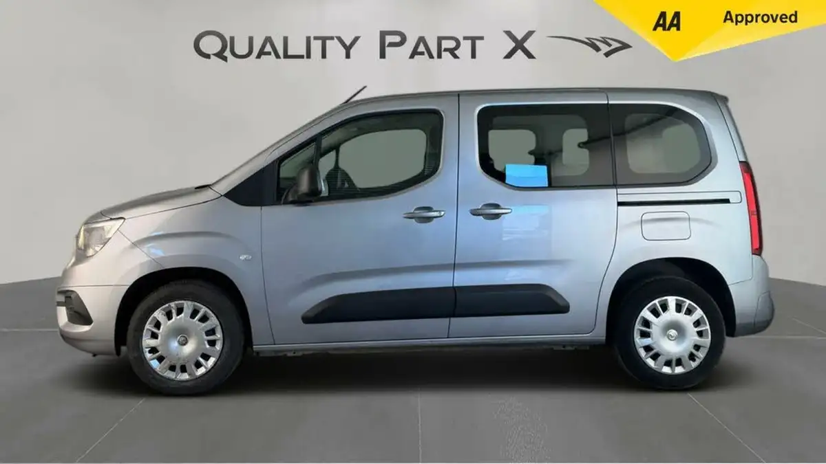 2021-vauxhall-combo-life-12i-edition-big-5