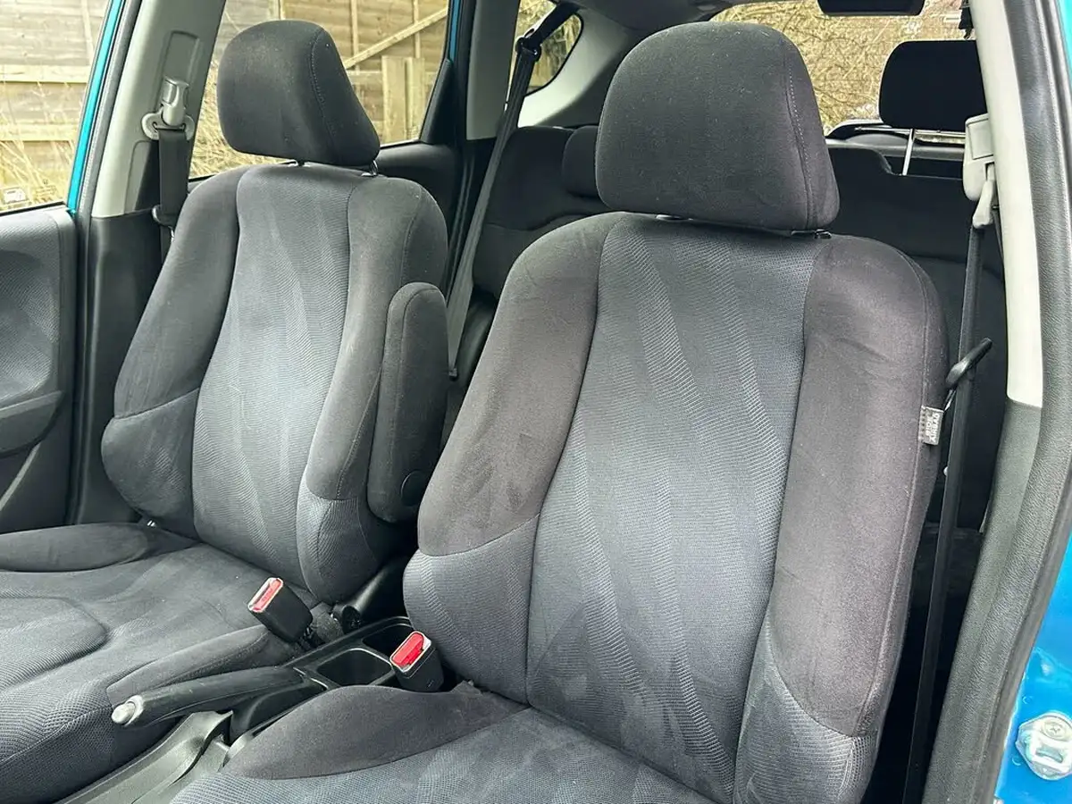 2010-honda-jazz-14-ex-big-19