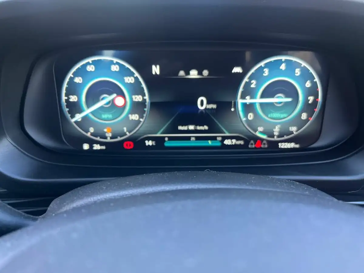2023-hyundai-bayon-10-t-gdi-se-connect-big-13