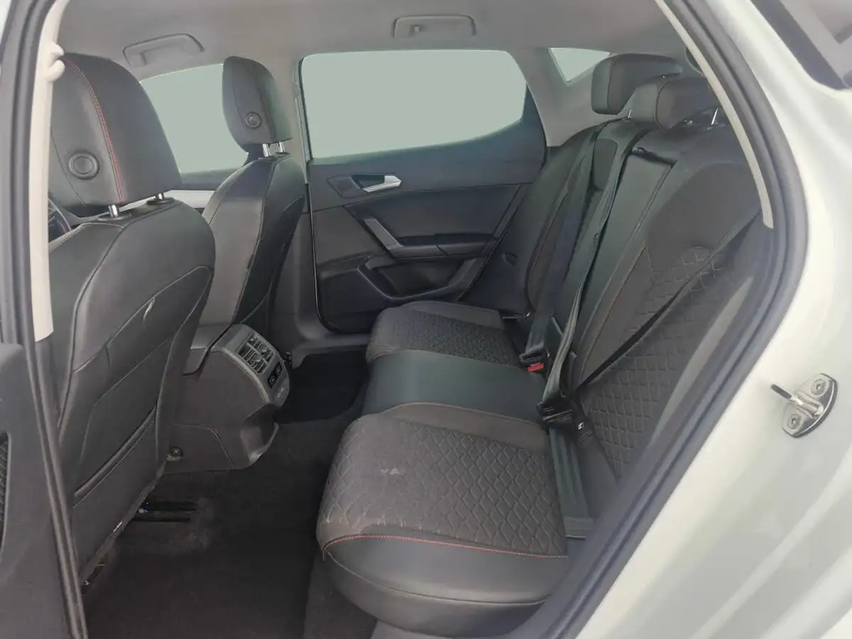 2021-seat-leon-15-tsi-evo-fr-130ps-hatchback-big-14