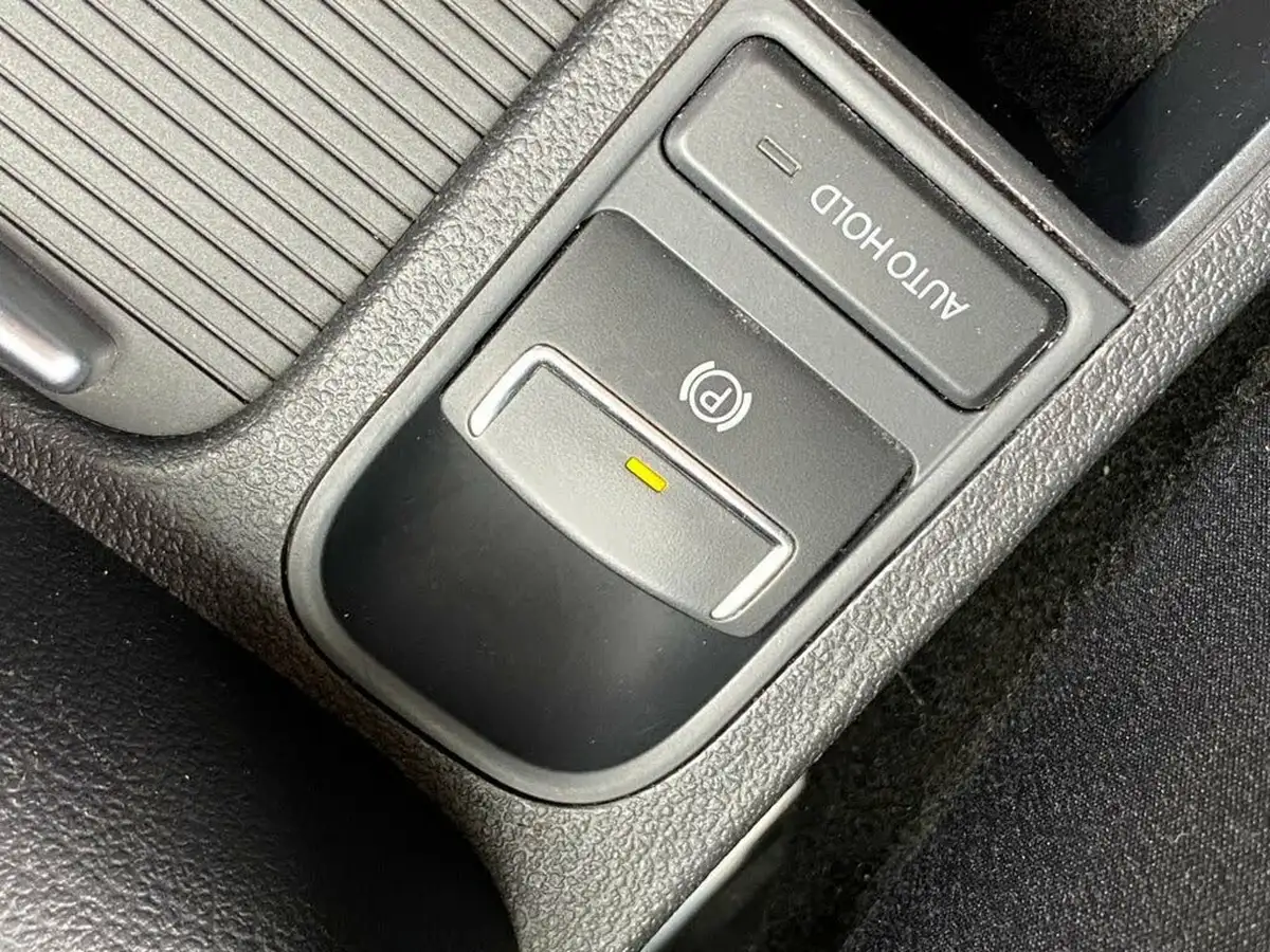 2015-volkswagen-tiguan-20tdi-match-150ps-4wd-bmt-big-38