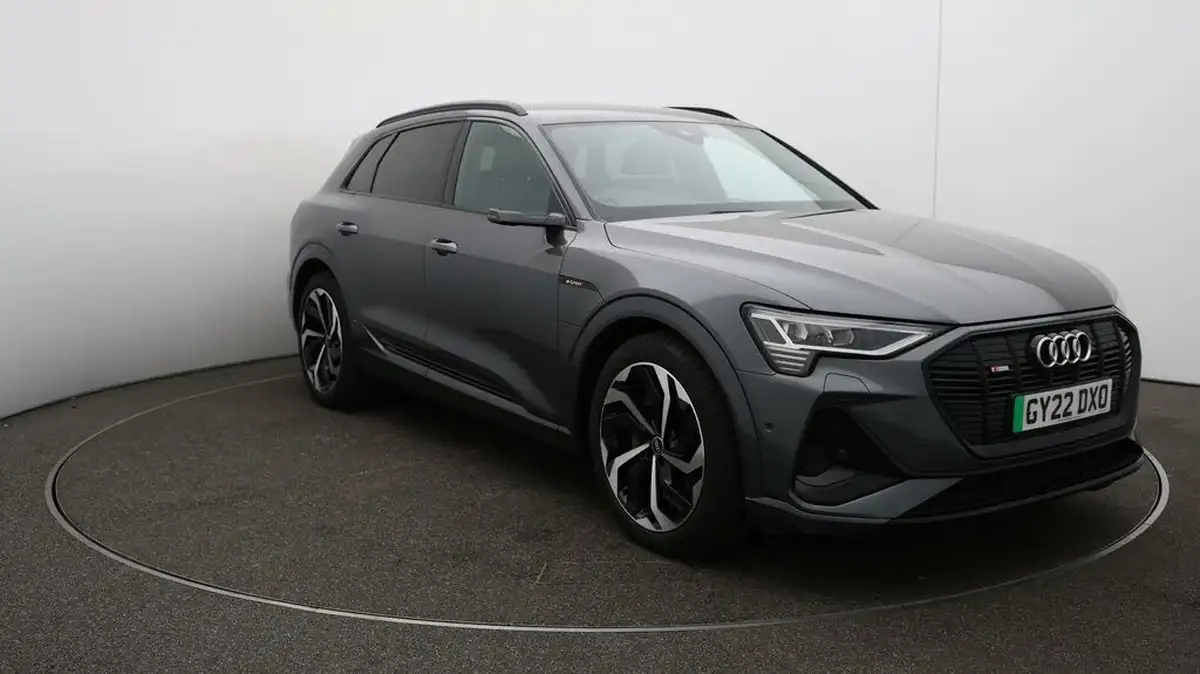 2022-audi-e-tron-50e-black-edition-station-wagon-big-43