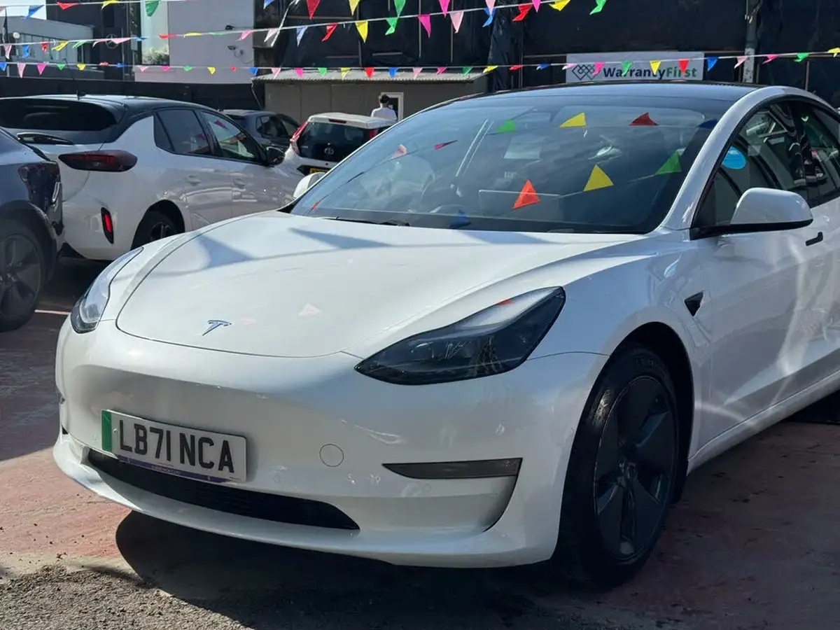 2021-tesla-model-3-e-long-range-awd-big-15