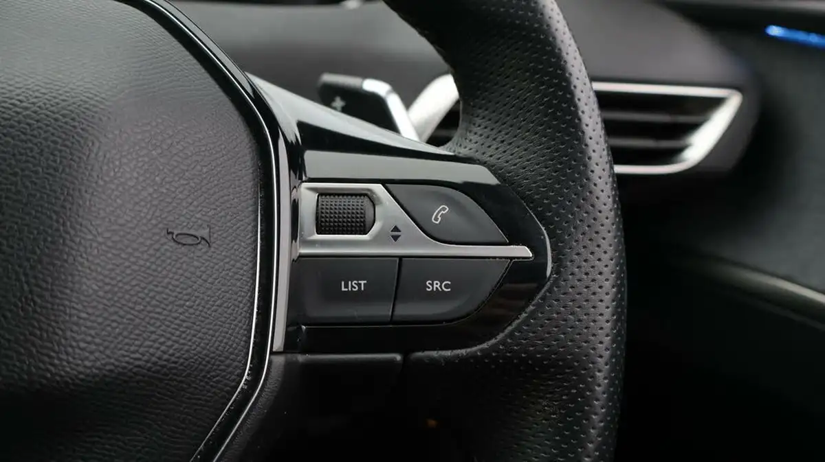 2020-peugeot-3008-suv-15-bluehdi-gt-line-eat8-big-26