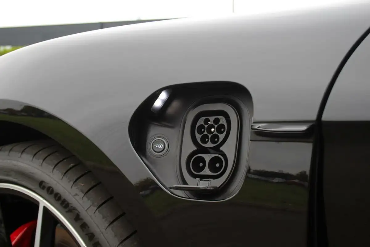 2024-porsche-taycan-e-4s-sport-turismo-544ps-big-49
