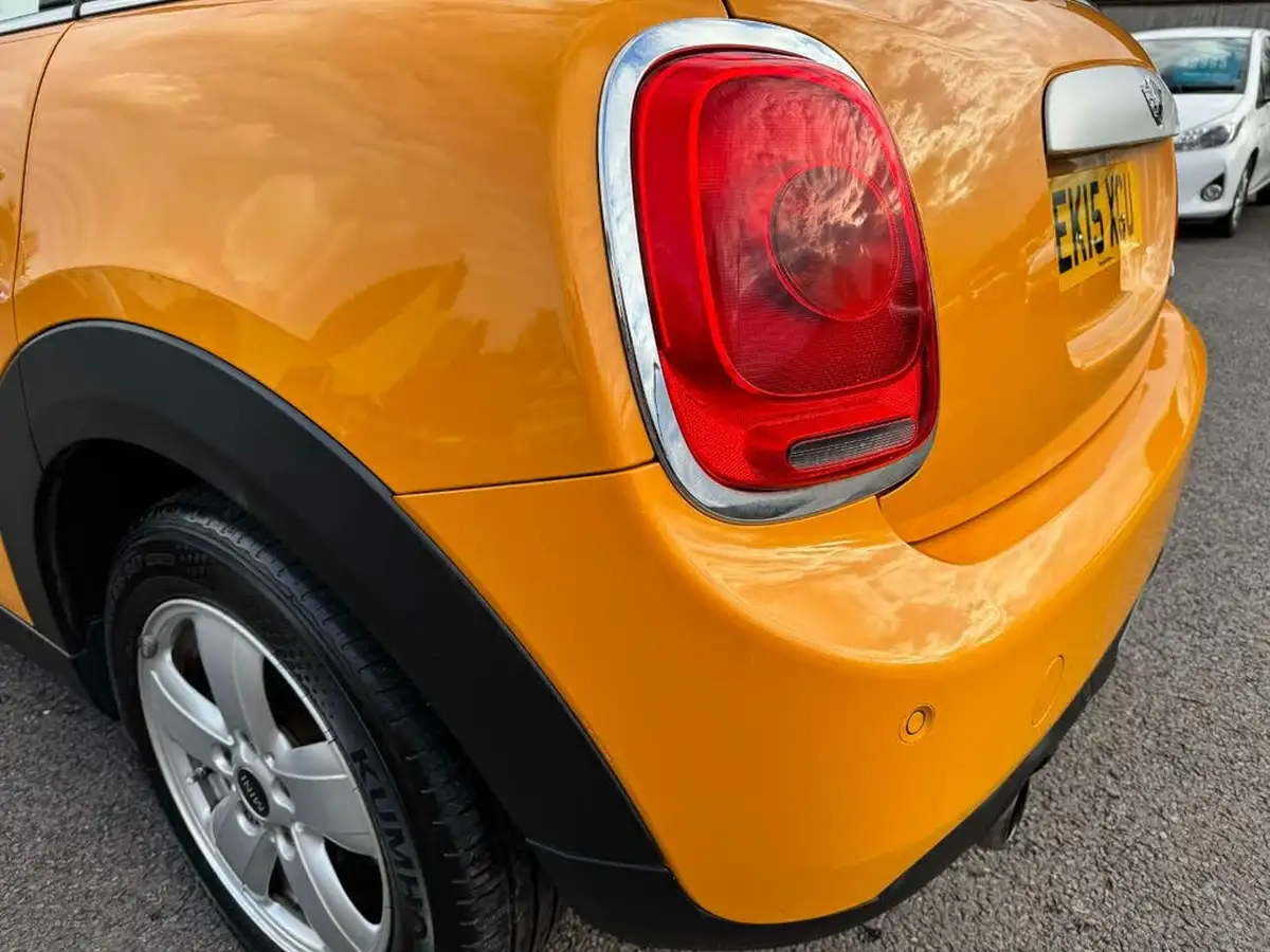2015-mini-cooper-15-cooper-5d-auto-big-29