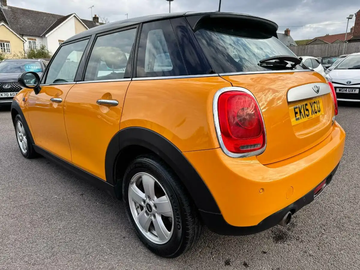 2015-mini-cooper-15-cooper-5d-auto-big-5