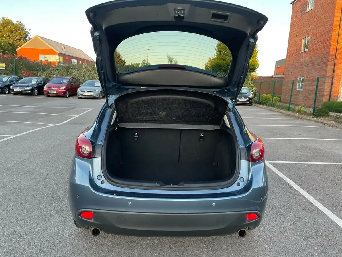 2014-mazda-mazda3-20-sport-nav-120ps-hatchback-5d-big-12