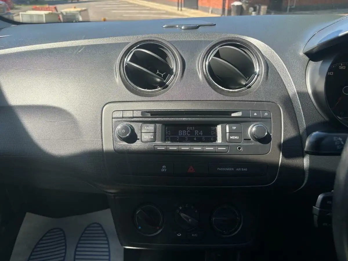 2015-seat-ibiza-14-toca-sportcoupe-3d-big-23
