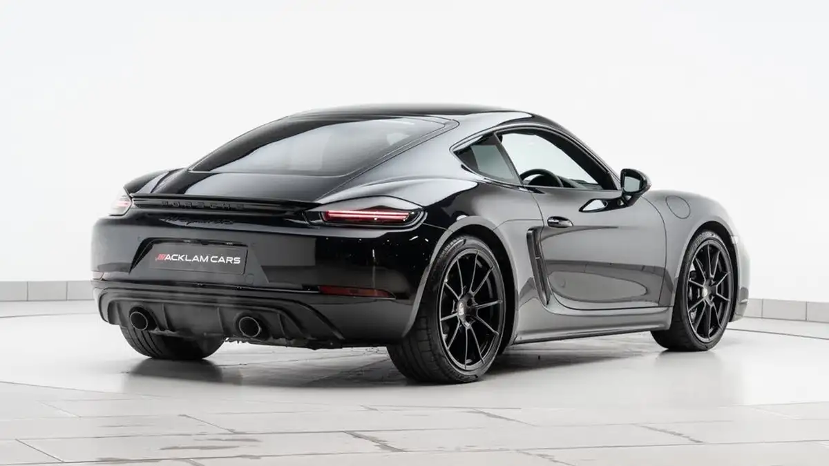 2022-porsche-cayman-718-40-cayman-gts-40-big-5