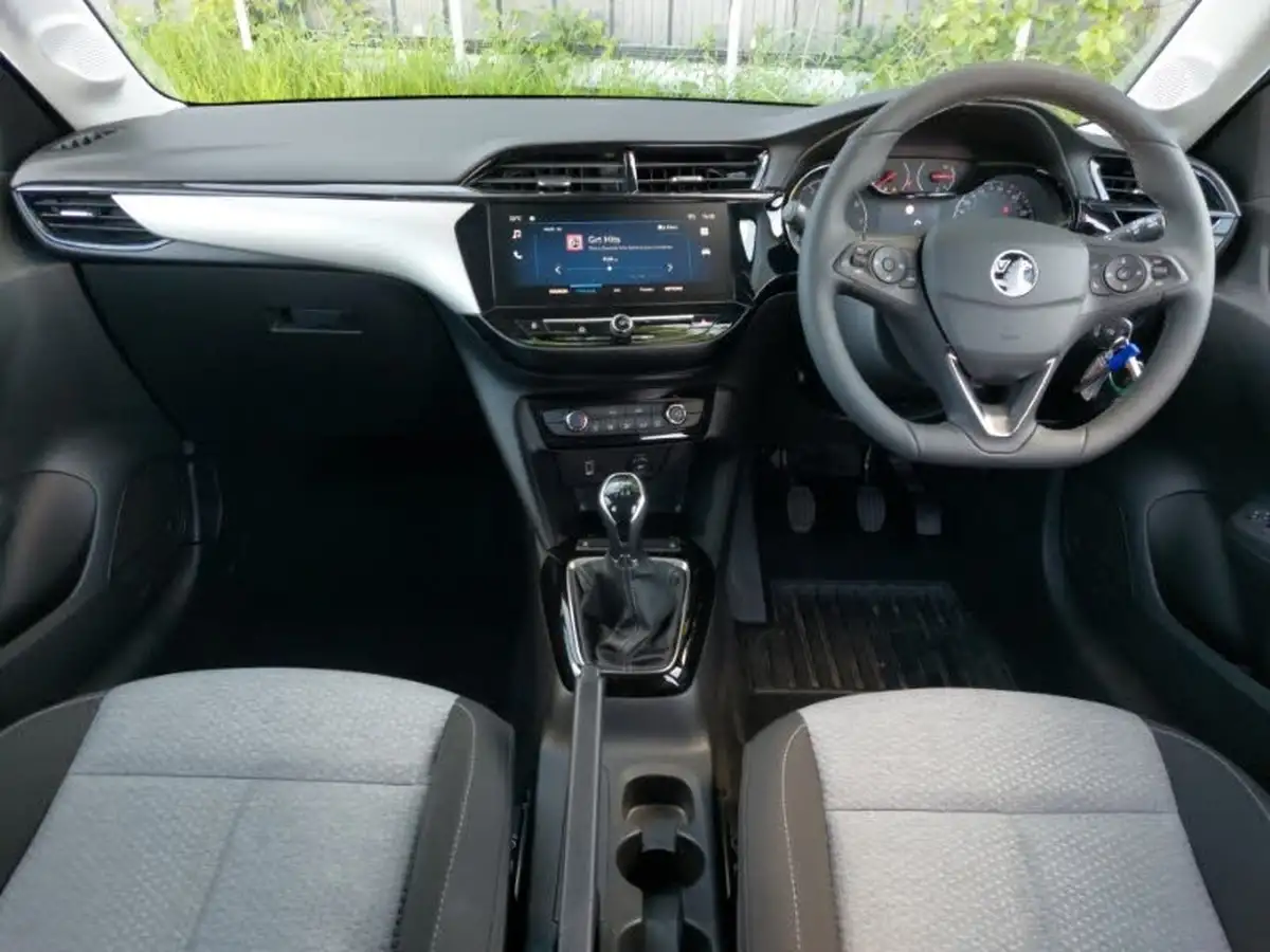 2024-vauxhall-corsa-12i-design-big-2