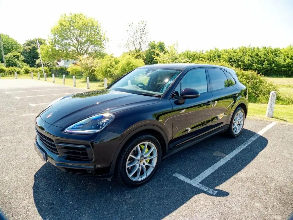 2018-porsche-cayenne-30-v6-e-hybrid-big-16