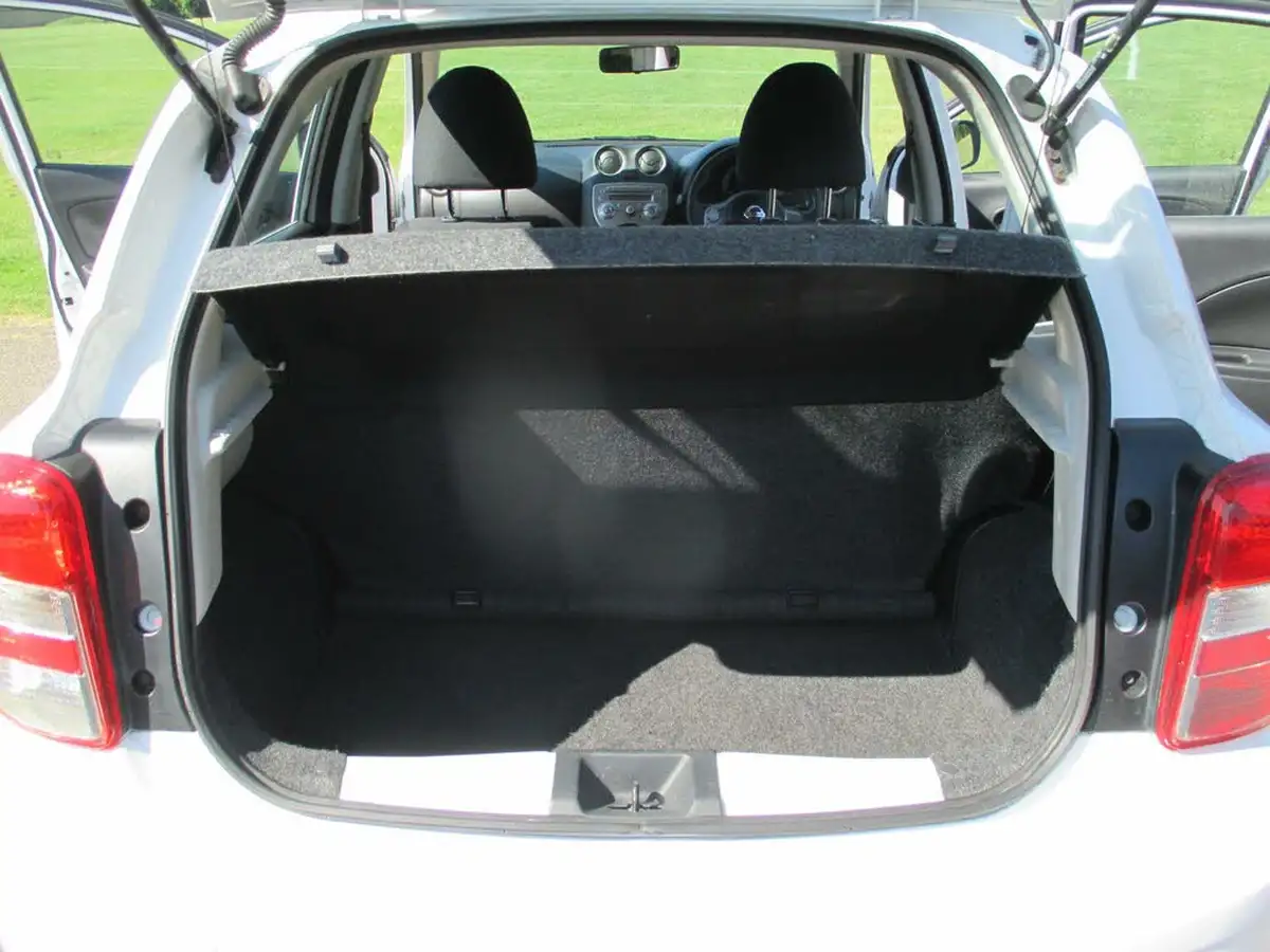 2013-nissan-micra-12-30th-anniversary-big-43
