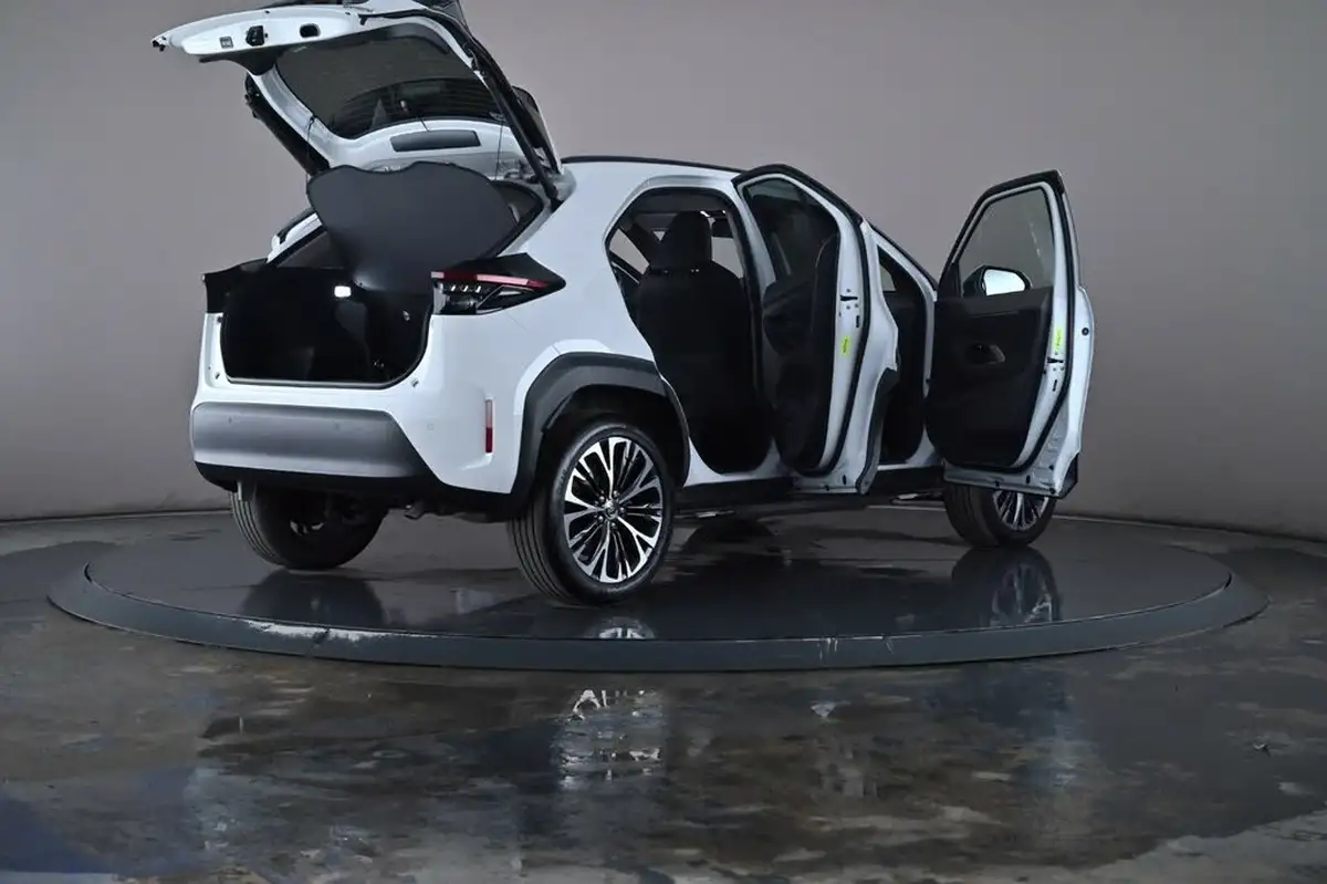 2023-toyota-yaris-cross-15-vvt-i-excel-awd-i-big-63