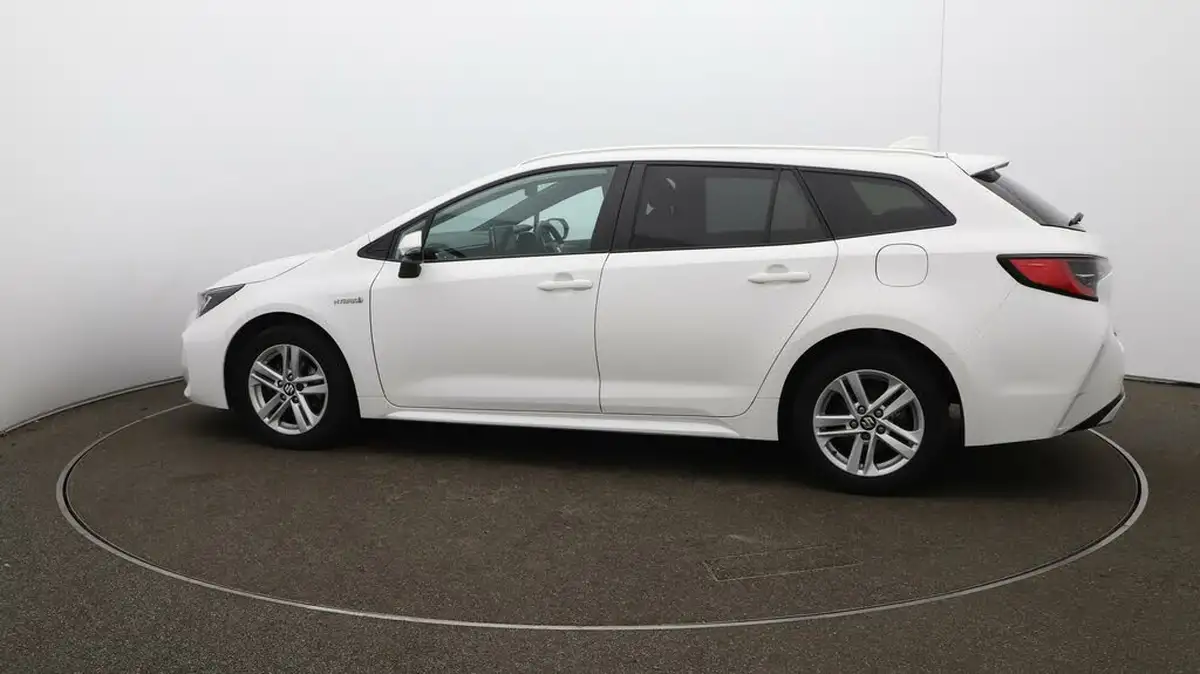 2023-suzuki-swace-18-motion-big-58