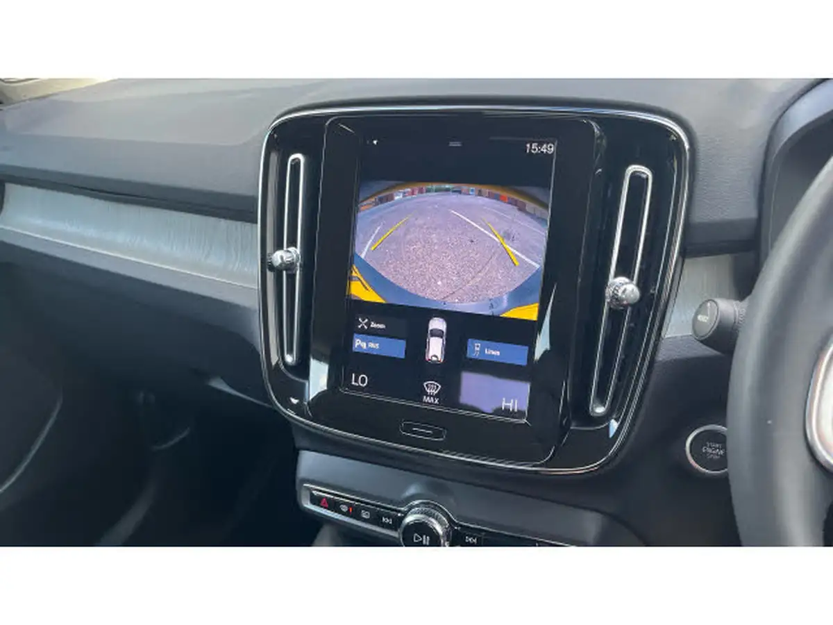 2021-volvo-xc40-15-t4-inscription-208bhp-big-28