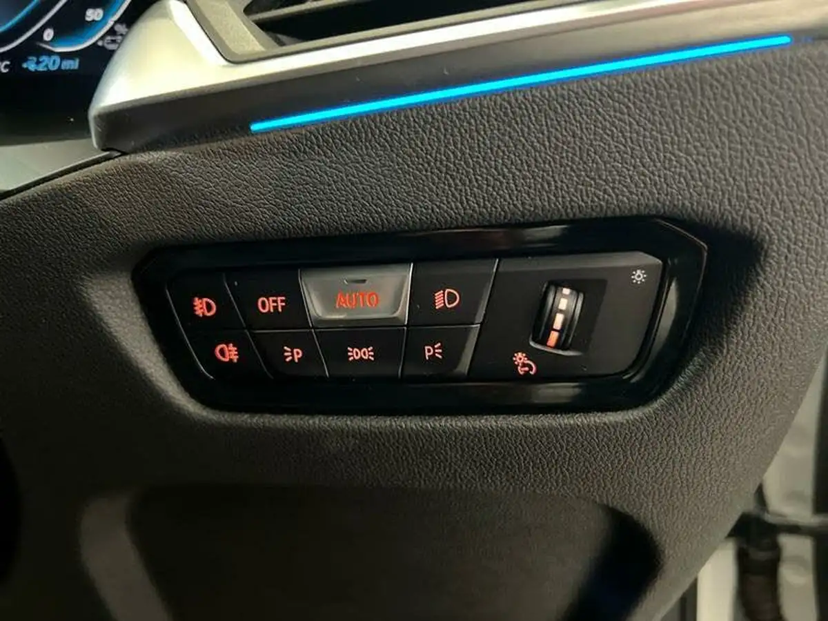 2021-bmw-3-series-20-330e-m-sport-touring-5d-big-28