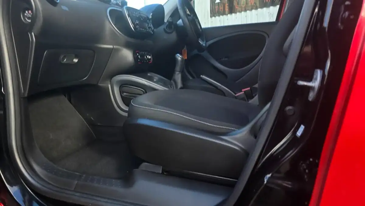 2016-smart-forfour-10-passion-71bhp-ss-big-9
