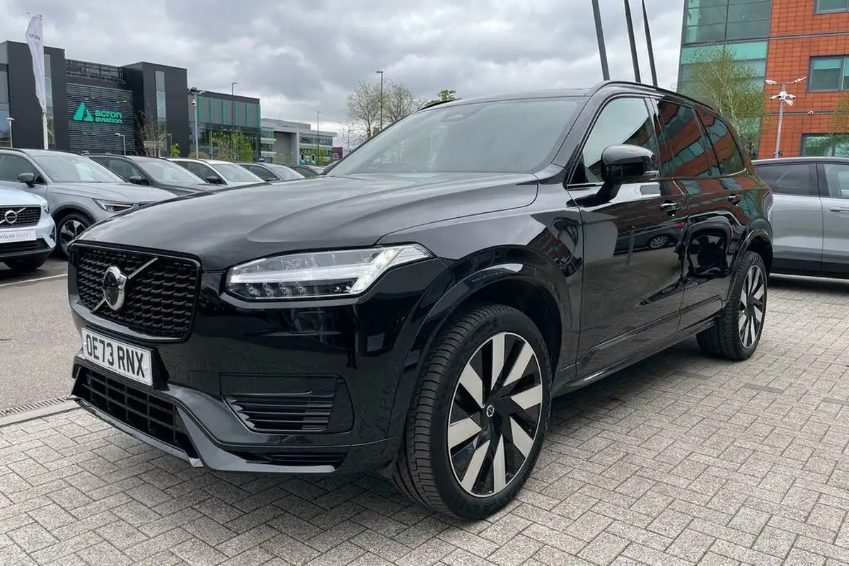 2023-volvo-xc90-20-t8-plus-big-12