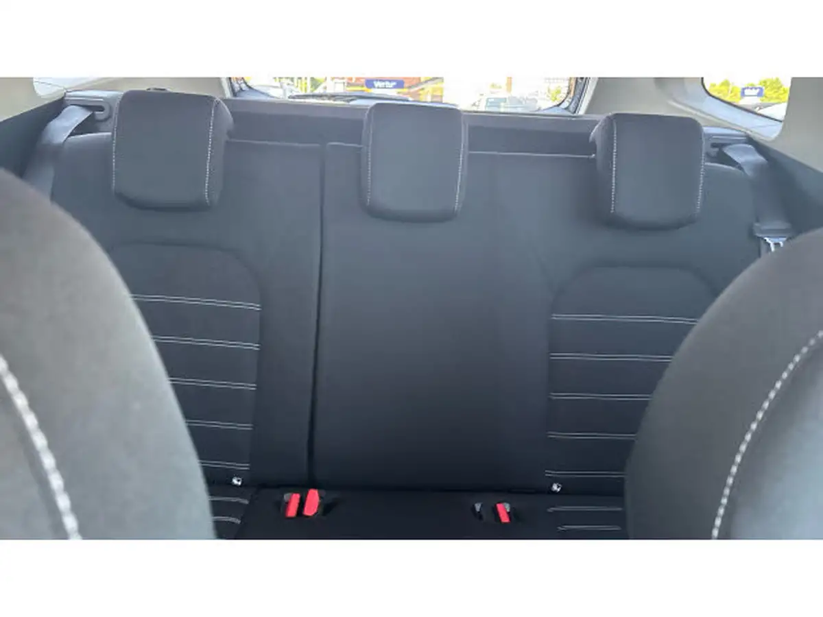 2019-dacia-duster-13-tce-prestige-150bhp-4x4-1333cc-big-14