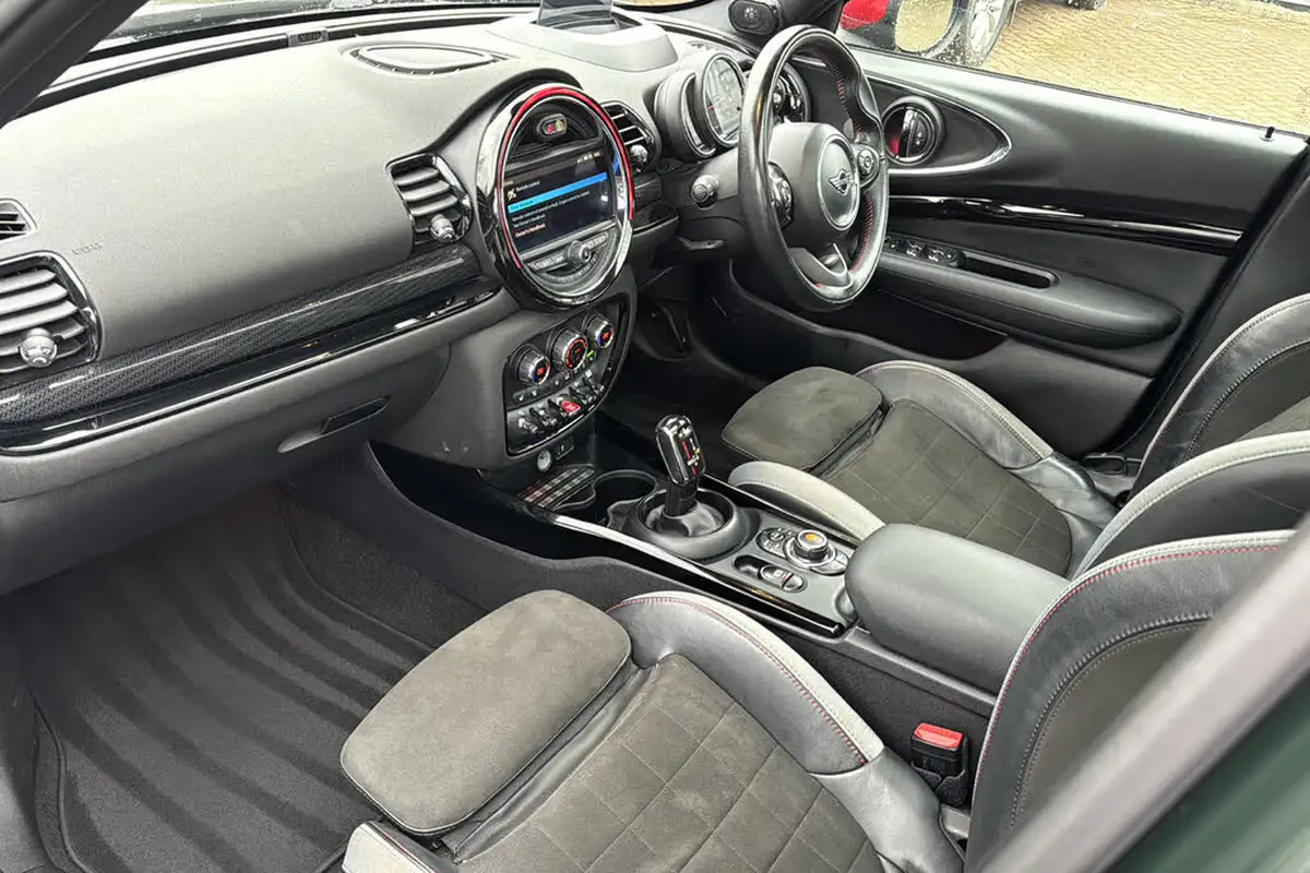 2019-mini-clubman-20-john-cooper-works-big-10
