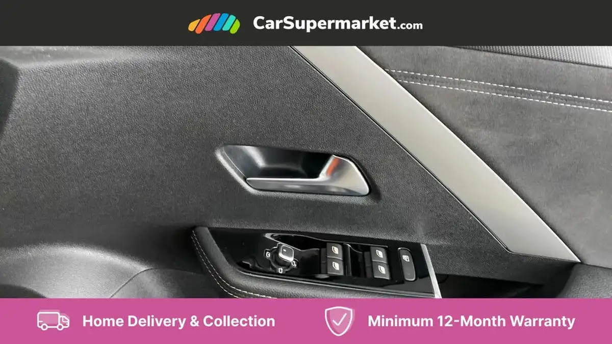2023-vauxhall-astra-12-turbo-ultimate-hatchback-auto-big-18