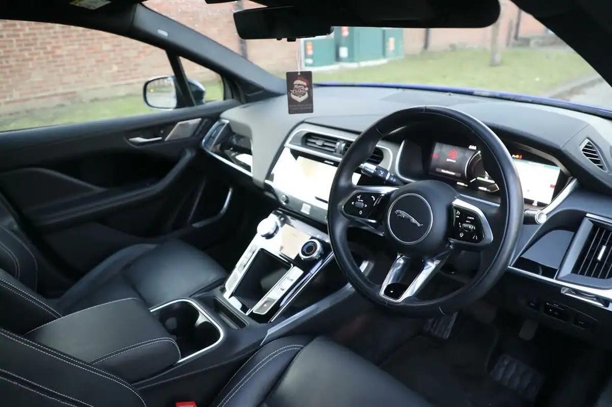 2022-jaguar-i-pace-ev400-hse-black-big-21