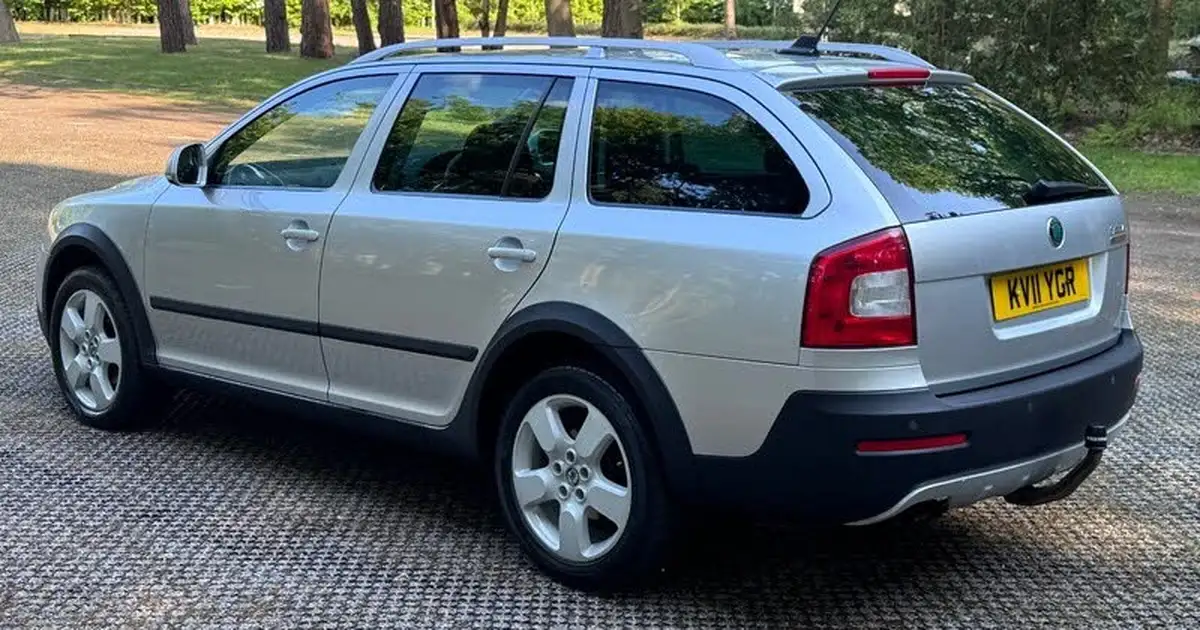 2011-skoda-octavia-20td-scout-cr-140bhp-big-10