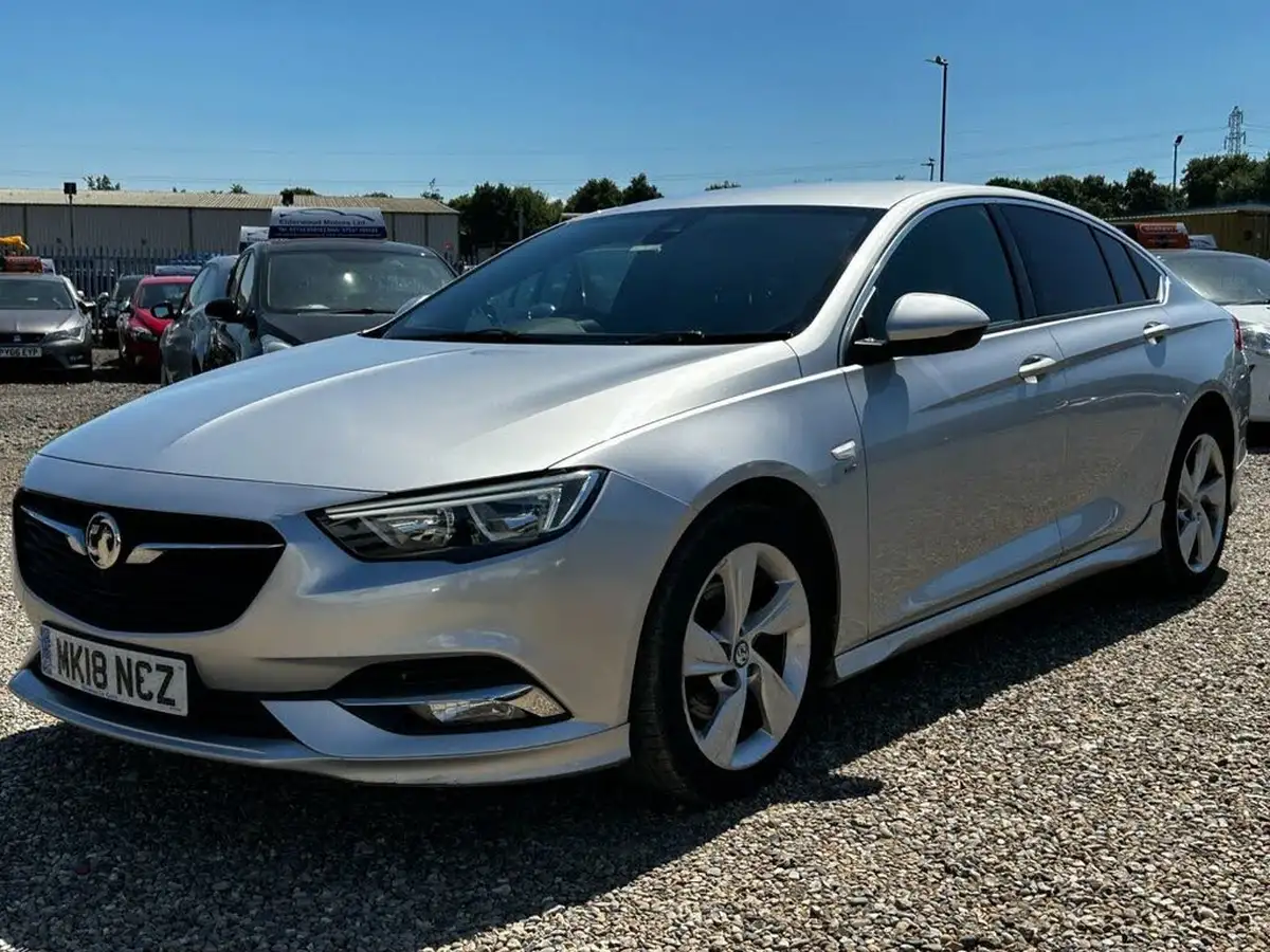 2018-vauxhall-insignia-grand-sport-20td-sri-vx-line-nav-big-10