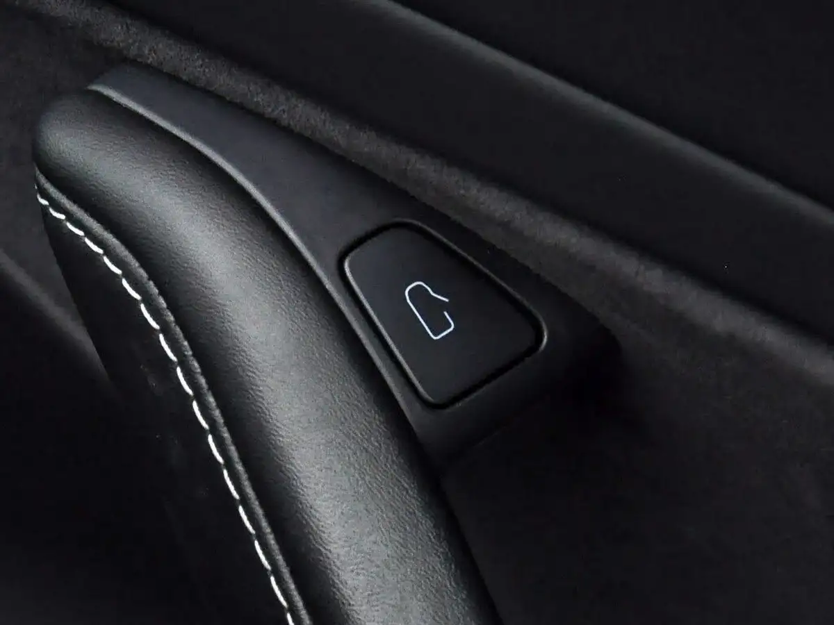 2021-tesla-model-3-e-standard-plus-big-71